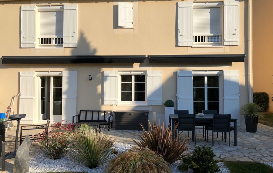 Volets battants classiques &agrave;&nbsp;EPERNAY