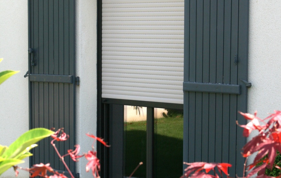 Volets battants roulants et occultants &agrave;&nbsp;EPERNAY