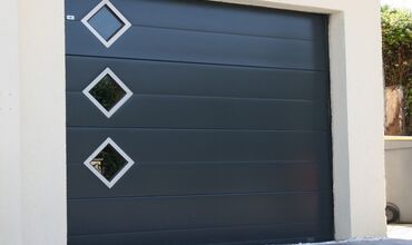 Portes de garage &agrave;&nbsp;SEZANNE